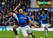 Aston Villa Permalukan Everton di Goodison Park