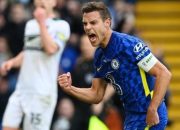 Cesar Azpilicueta Bertahan di Chelsea, Barcelona Gigit Jari